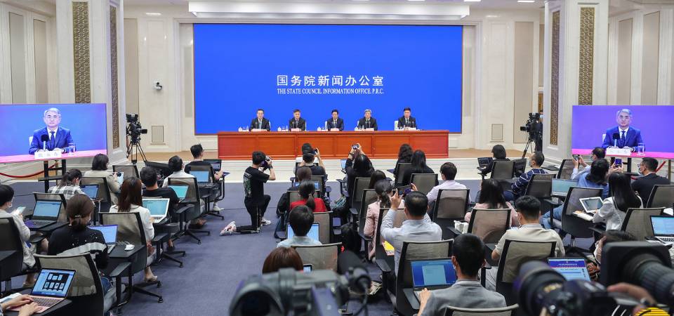 张永春：特区政府将做好多方面工作　努力落实《总体方案》