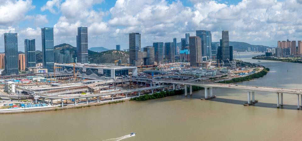 配合与深合区人员互通　推动澳门与横琴交通基建接驳