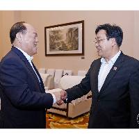 Chefe do Executivo tem encontro com o governador da província de Hainão