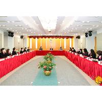 行政长官贺一诚就制定明年施政报告听取妇联意见