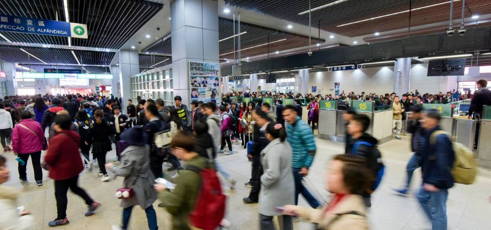 转发珠海市新型冠状病毒肺炎疫情防控指挥部关于调整珠澳口岸疫情防控措施通告珠澳口岸10月19日中午12时后调整通关安排