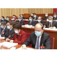 澳门特区行政长官贺一诚列席全国人大会议开幕式