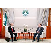 Chefe do Executivo tem encontro com o novo comissário do Ministério dos Negócios Estrangeiros na RAEM