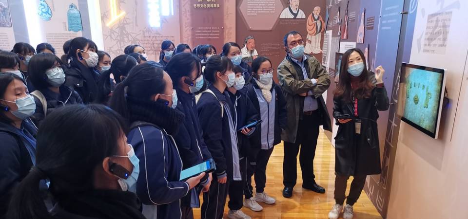教青局辦家國情懷延展教育計劃 助學生認識祖國和澳門歷史