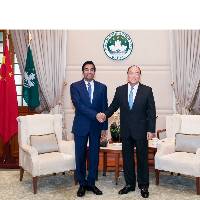 Chefe do Executivo tem encontro com Embaixador do Estado do Qatar na China