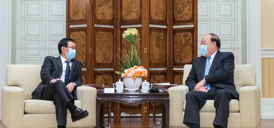 Chefe do Executivo tem encontro com o vice-presidente da CCPPC da província de Jilin, Cao Yuguang