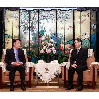 Encontro entre o Secretário para a Economia e Finanças e dirigente da Província de Jiangsu para reforçar a cooperação entre Jiangsu e Macau