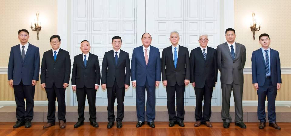 Chefe do Executivo reúne-se com vice-presidente da Academia Chinesa de Ciências Sociais