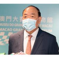 行政长官贺一诚呼吁市民接种新冠疫苗