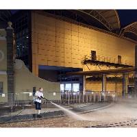 市政署加强清洁消毒公共街道及设施 呼吁市民配合防疫