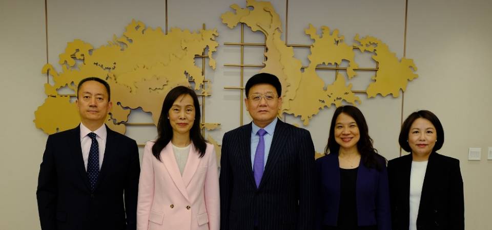 社会文化司司长率团赴京访问