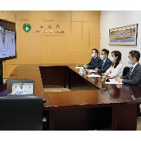 Secretária para os Assuntos Sociais e Cultura, Ao Ieong U e representantes do Governo da RAEM participam por videoconferência, em nome de membro da delegação chinesa, na cerimónia de abertura de Seventy-fourth World Health Assembly (WHA74)