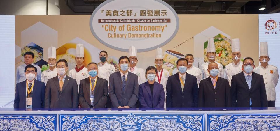 旅博会“美食之都”厨艺展示呈多元美食风采