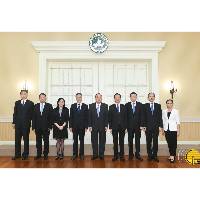 Chefe do Executivo,Ho Iat Seng, reúne-se com o presidente da federação nacional de chineses ultramarinos retornados,Wan Lijun