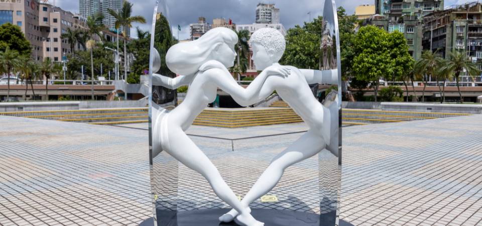 “Arte Macau” apresenta obras de arte pública com o tema “Tecnologias do Bem-estar” Trabalho de Arte Pública “Tenho Saudades Tuas” do artista tailandês Gongkan está já em exibição