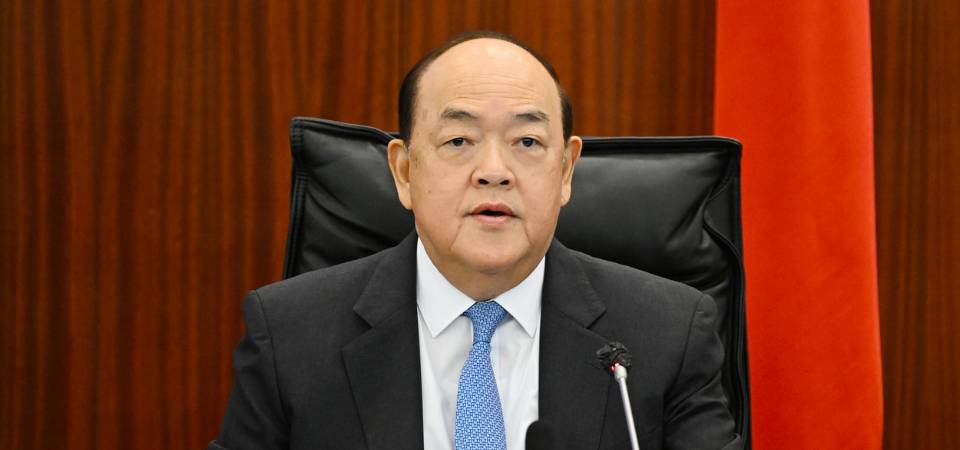 齐心合力　稳中求进 行政长官发表《2023年财政年度施政报告》