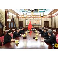 行政长官贺一诚衷心感谢国家领导人的肯定及对澳门特区和同胞的关心与支持