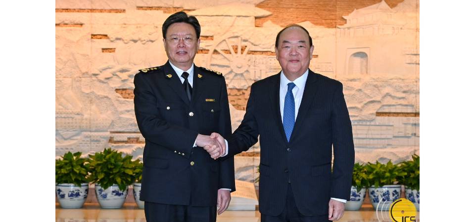 Chefe do Executivo tem encontro com director da Administração Geral da Alfândega