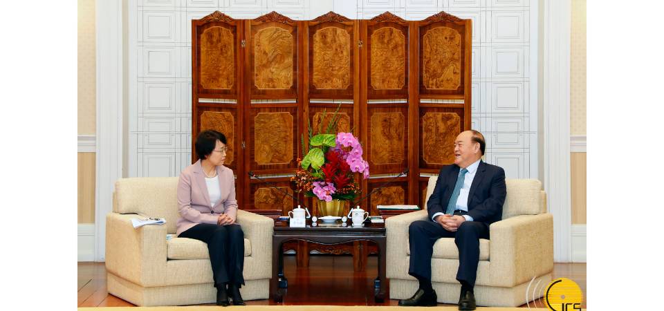 行政长官贺一诚会见网信办副主任曹淑敏