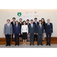 卫生局与国家中医药管理局代表团举行交流会议 探讨内地与本澳深化中医药领域的合作