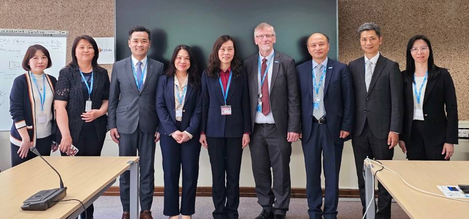 Secretária para os Assuntos Sociais e Cultura, Ao Ieong U, teve uma reunião de trabalho com oficiais da Organização Mundial de Saúde para discutir sobre uma cooperação mais aprofundada para o desenvolvimento da medicina tradicional chinesa