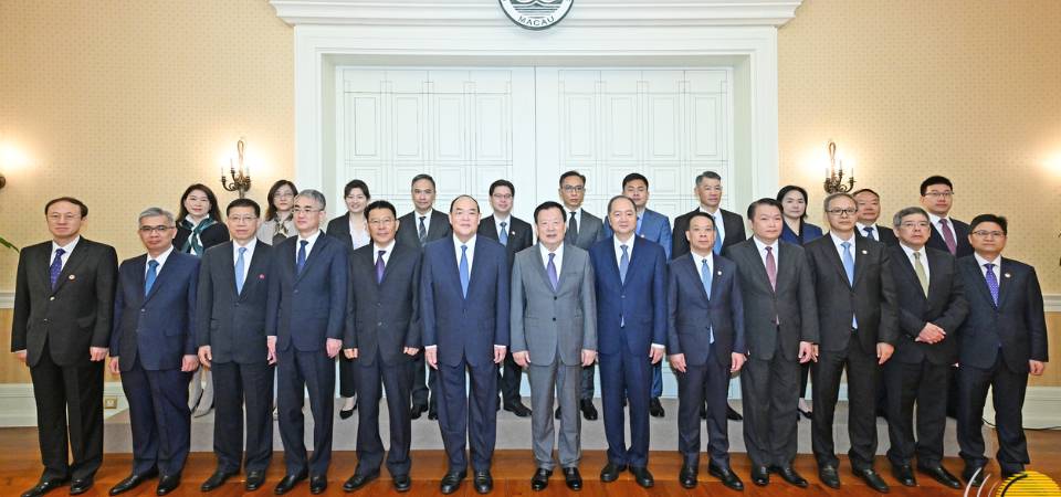 Vice-presidente da 13ª CCPPC e director do Gabinete dos Assuntos de Hong Kong e Macau junto do Conselho de Estado, visita a Sede do Governo, reunindo-se com os titulares dos principais cargos do Governo da RAEM, e forças de segurança de Macau