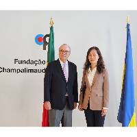 A Secretária para os Assuntos Sociais e Cultura, Ao Ieong U, liderou uma delegação em visita à instituição médica portuguesa