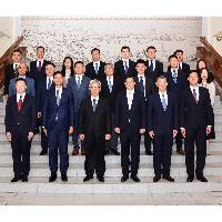 保安司司长黄少泽与香港保安局局长邓炳强一行举行工作会议