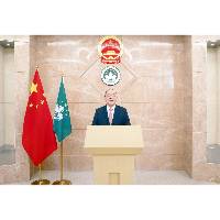 行政长官:青年把握学习交流机会 感受国家快速发展成就
