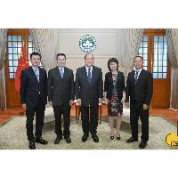 行政長官賀一誠與中國日報社社長兼總編輯曲瑩璞會面