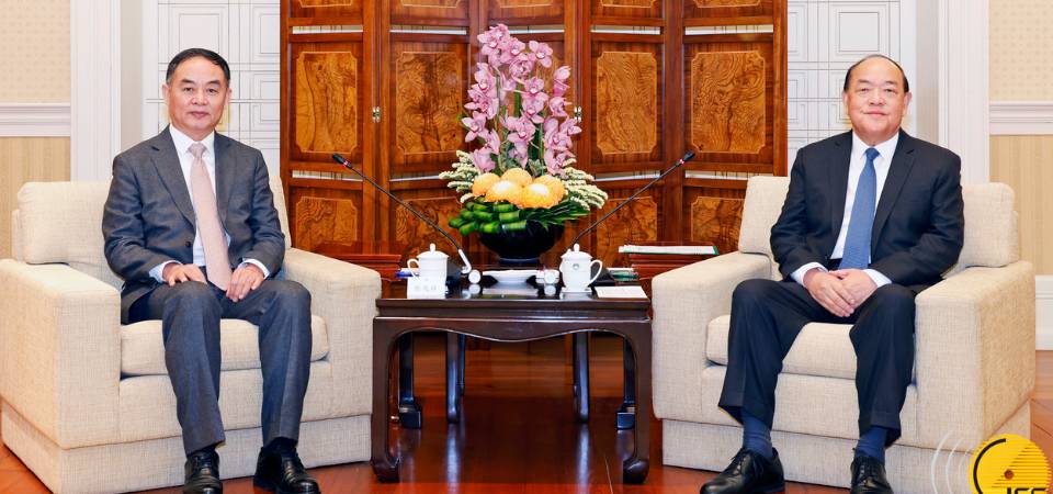 行政长官贺一诚会见 中国建筑集团有限公司党组副书记、总经理张兆祥