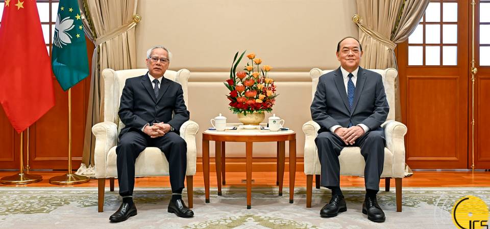 行政長官賀一誠與第六任行政長官候任人岑浩輝先生會面