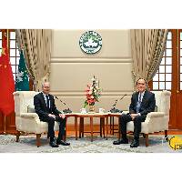 Chefe do Executivo reúne-se com o Secretário de Estado para o Ensino Superior da República de Angola