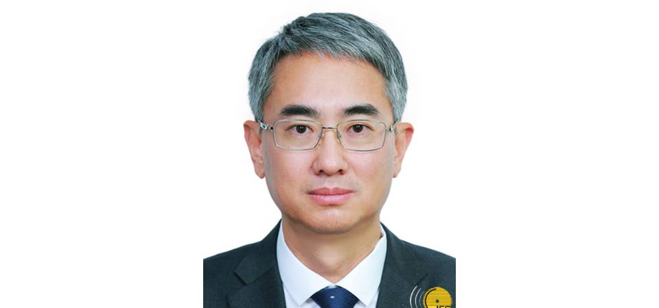 澳門特別行政區第六屆政府主要官員及檢察長的簡歷