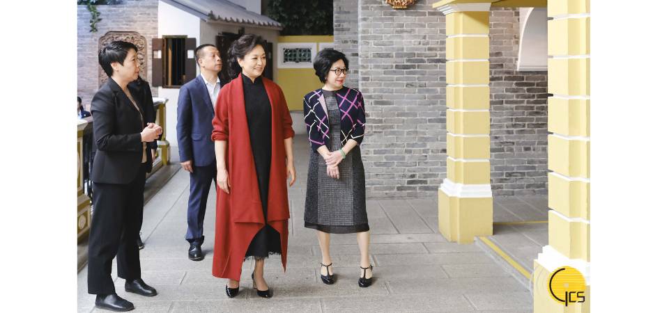 彭丽媛参观澳门博物馆