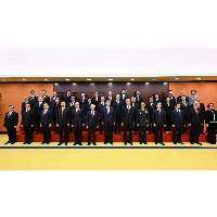 Xi Jinping reúne-se com novos responsáveis dos órgãos executivo, legislativo e judicial da RAEM