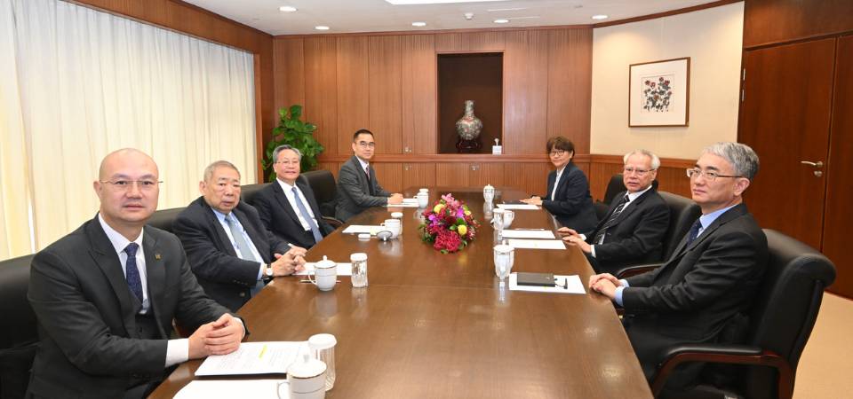 第六任行政長官與立法會主席會面