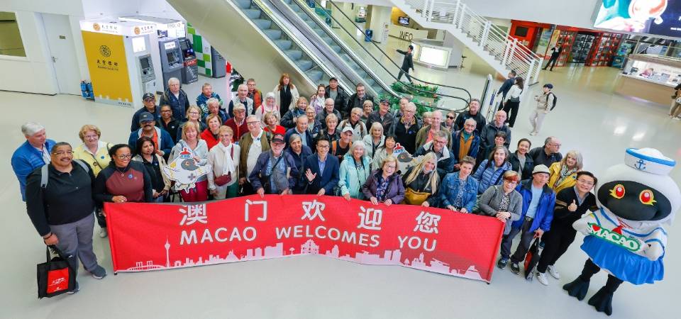 DST dá as boas-vindas a Macau a visitantes internacionais de cruzeiros para promover desenvolvimento do turismo em ligação com Hong Kong e diversificar fontes de visitantes