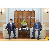 行政长官贺一诚与国家药品监督管理局局长李利会面