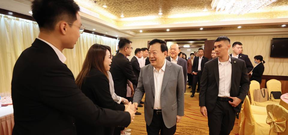 夏宝龙继续在澳的考察调研行程