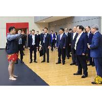 Xia Baolong visita as instalações desportivas em Macau, dando atenção ao desenvolvimento do desporto