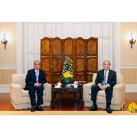 Chefe do Executivo reúne-se com o secretário do Comité Provincial de Shandong do PCC