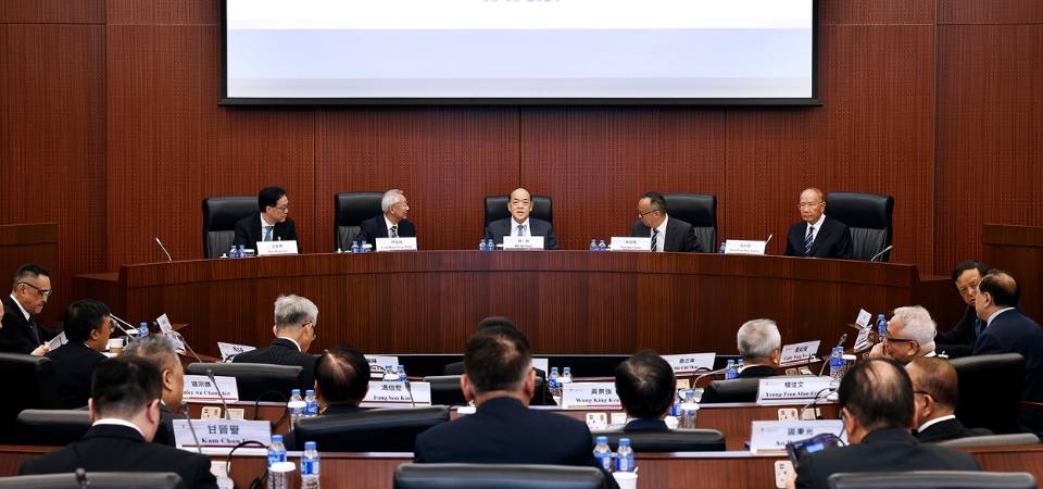 澳大舉行大學議庭及校董會聯席會議 賀一誠冀大學助力國家與澳門高質量發展