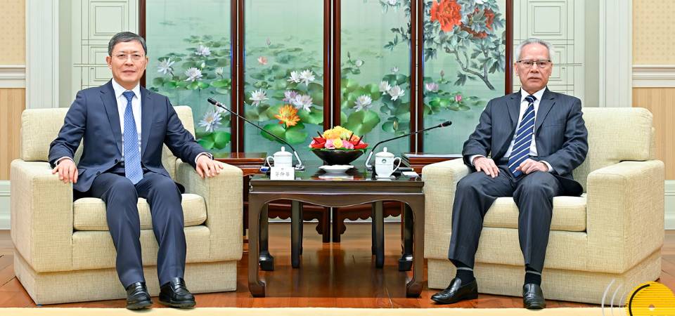 行政長官岑浩輝與最高人民法院副院長茅仲華會面