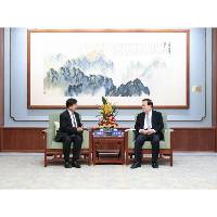 夏寶龍會見運輸工務司司長譚偉文一行 促著力推動融入國家發展大局