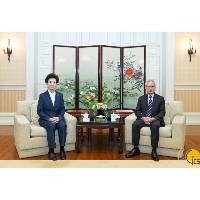 国务委员谌贻琴与行政长官岑浩辉会面