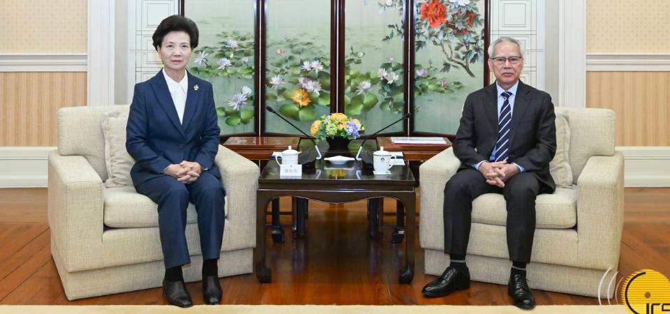 国务委员谌贻琴与行政长官岑浩辉会面