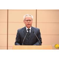 岑浩輝：貫徹落實四中全會有關澳門的戰略部署