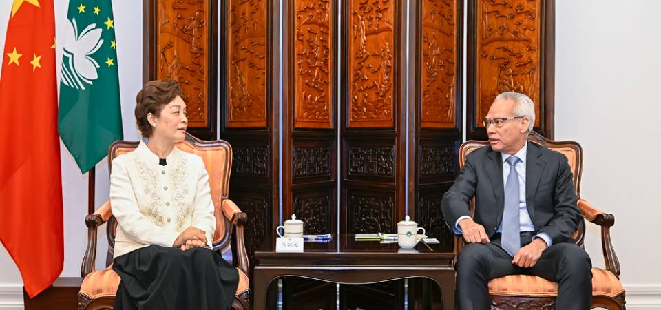 Chefe do Executivo reúne-se com Vice-presidente do Supremo Tribunal Popular