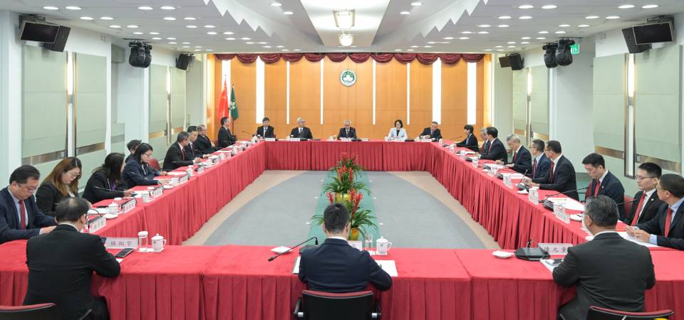 行政长官岑浩辉就制定本年施政报告听取工联意见